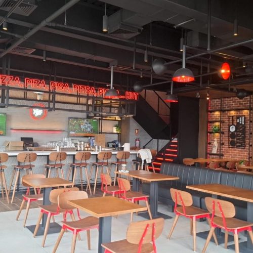 Pizza Hut San Miguel - Instalación de Luminaria